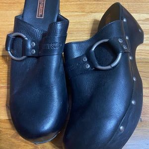 Harley clogs!